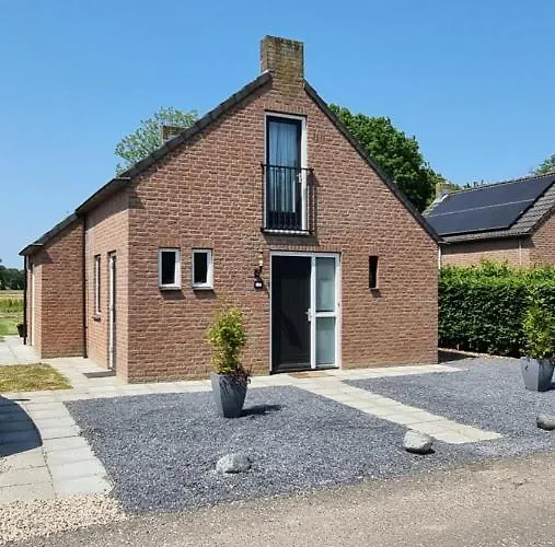Hotel Vakantiewoning Maas En Waal 195