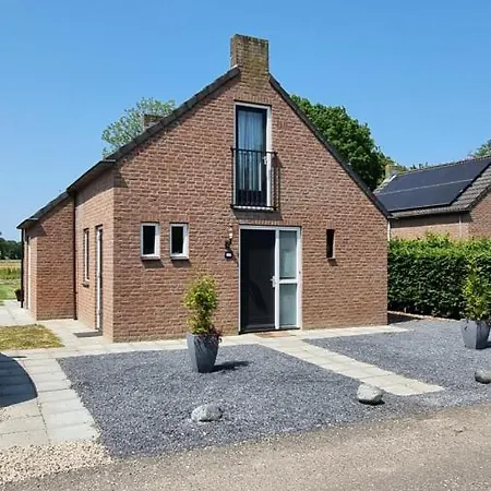 Hotel Vakantiewoning Maas En Waal 195